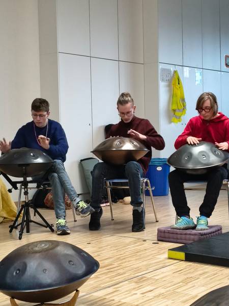 Beitragsbild zum Beitrag „Handpan Aktion der Frida-Kahlo-Schule“