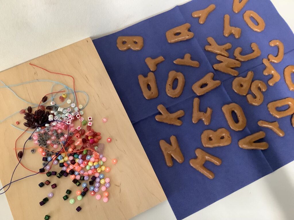 Beitragsbild zum Beitrag „Das Alphabet ist los!“