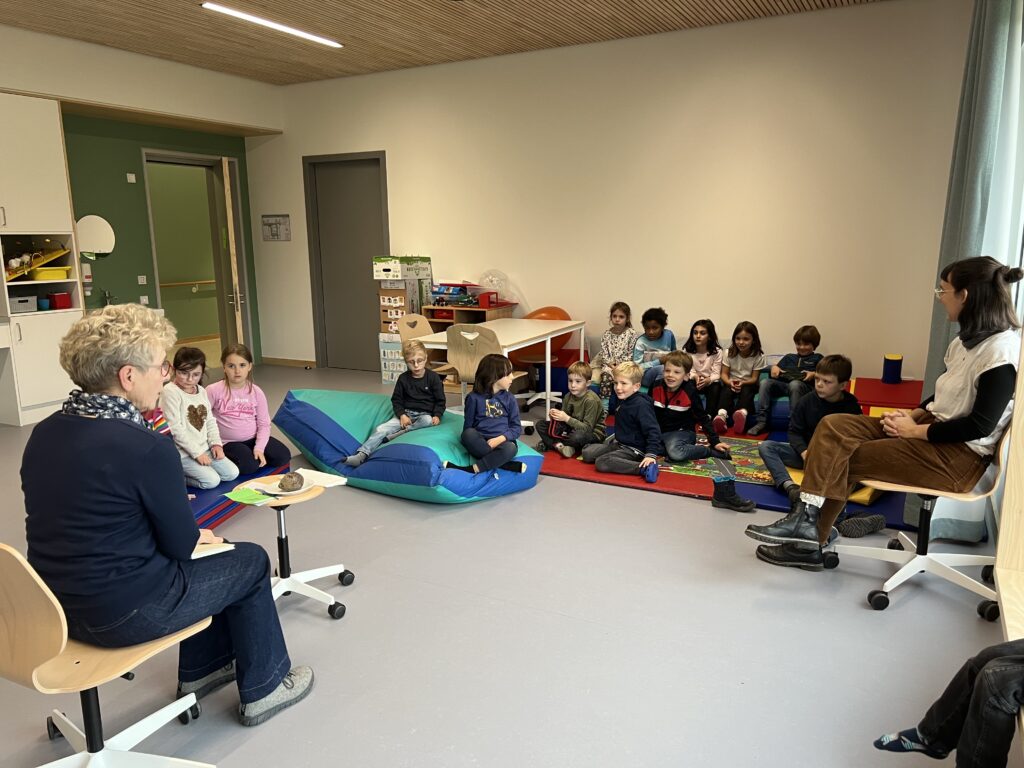 Beitragsbild zum Beitrag „Integratives Leseprojekt der ersten Klassen“