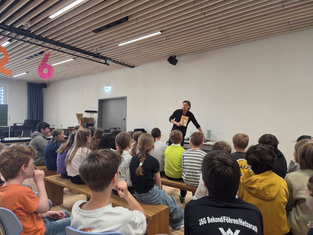 Beitragsbild zum Beitrag „Autorenlesung – Jens Schumacher zu Gast“