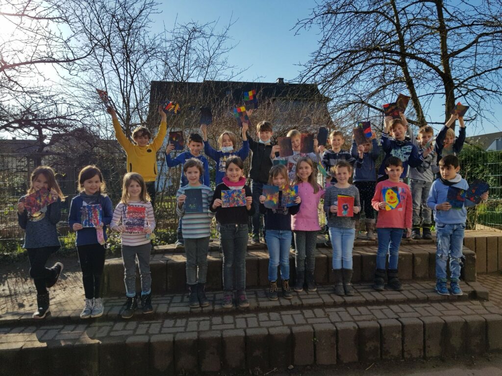 Beitragsbild zum Beitrag „Farbe im tristen Grau“